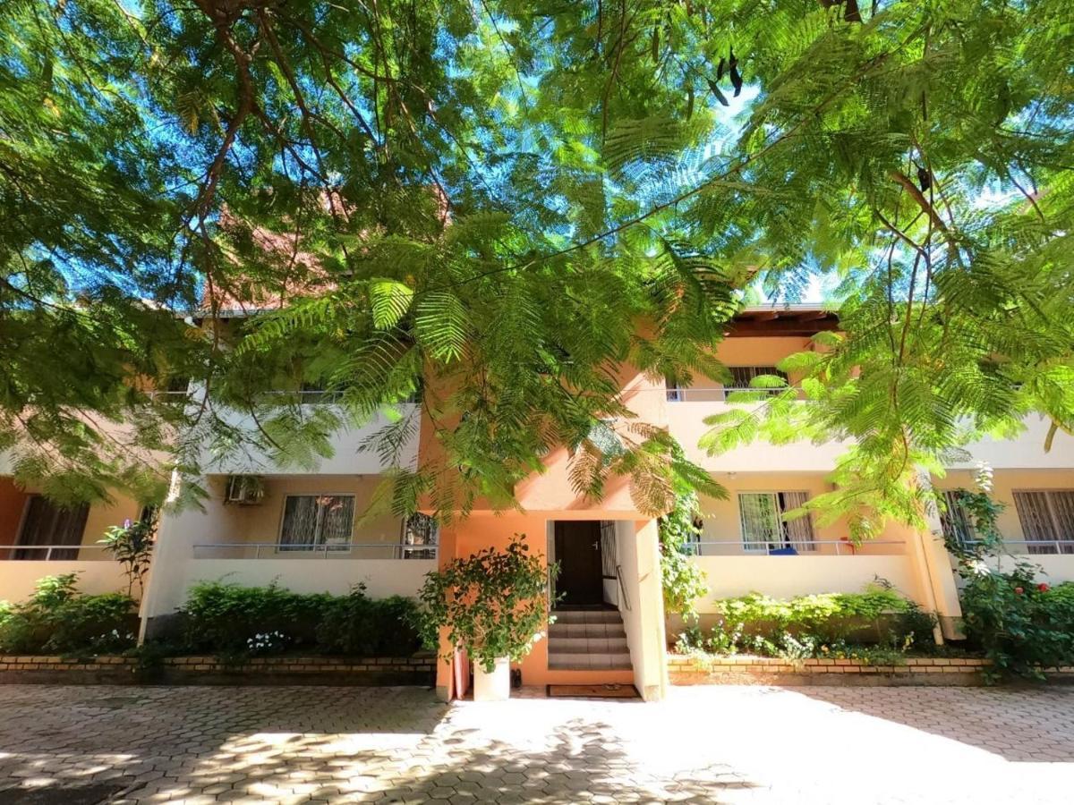 Flamboyant Apartamentos ボンビーニャス エクステリア 写真